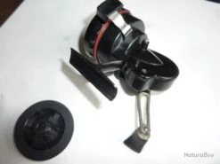 Moulinet Contact 400 Noir Très Bon état Avec Deuxième Bobine Neuve -Magasin De Matériel De Pêche 00003 Moulinet Contact 400 noir tres bon etat avec deuxieme bobine neuve