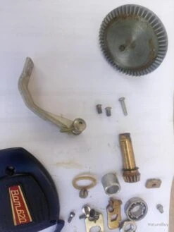 LOT IMPORTANT DE PIECES POUR MOULINET BAM 620 . ( PIECES NEUVES ) -Magasin De Matériel De Pêche 00005 LOT IMPORTANT DE PIECES POUR MOULINET BAM 620 . PIECES NEUVES