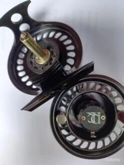 Moulinet Mouche ROSS CANYON N°1 (made In USA).Jamais Servi. Noir Anodisé. Large Arbor. Soie 0 à 3. -Magasin De Matériel De Pêche 00037 Moulinet mouche ROSS CANYON N 1 made in USA .Jamais servi. Noir anodise. Large arbor. Soie 0 a 3